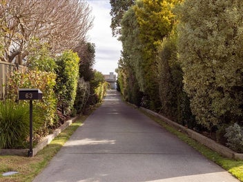 A Hidden Haven in Prestigious Manuwai Drive