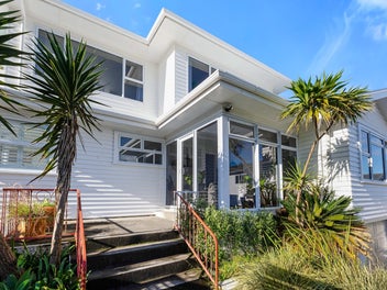 CONTEMPORARY COASTAL LUXURY, ELEVATED WITH VIEWS