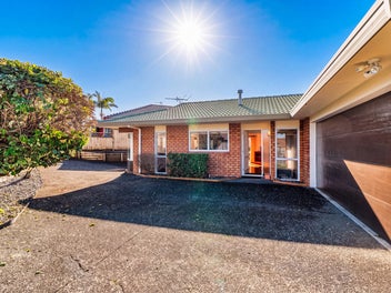 Brick and Tile single level - Forever popular