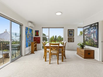 Effortless living with spectacular views