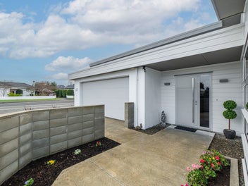 Modern Windsor living won't last!