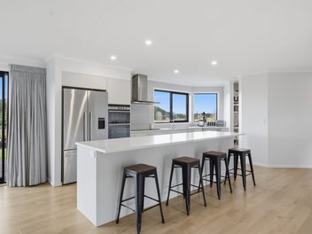Lifestyle, Freedom, Space & Family Living
