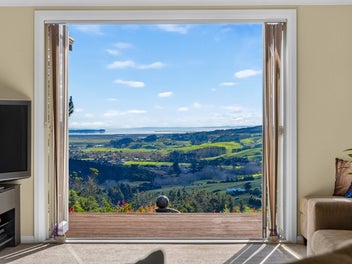 Picture perfect home and studio