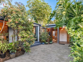 Potential On 810m2