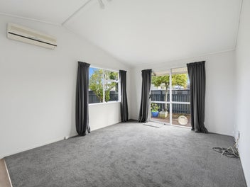 Easy Living in the Heart of Hillcrest