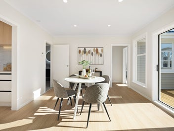 Renovated, Sunny Hillpark Home Near Motorway