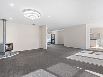 Pool, Sleepout & Plenty of Space