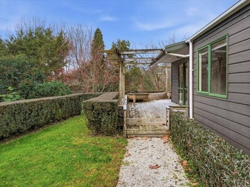 “Best Street, Worst House” – Modest Home Amo
