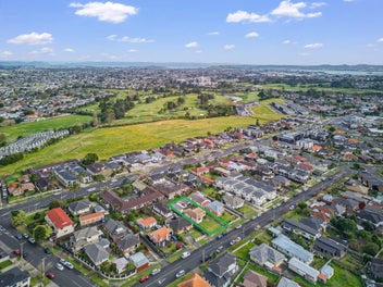 Mixed Housing Urban – Owner Wants Sold