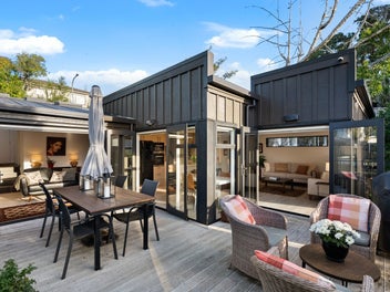 Final Week- Owner relocating to South Island