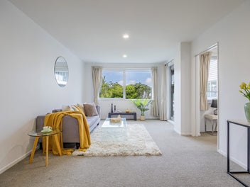Vendor Is Motivated - This Apartment Must Be Sold!