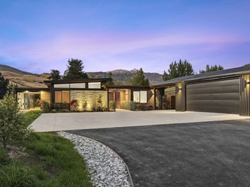 Spectacular Views - Exceptional Living