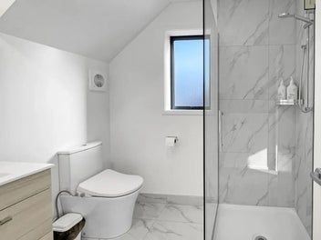 TWO ROOMS, TWO WAYS TO MAKE IT WORK