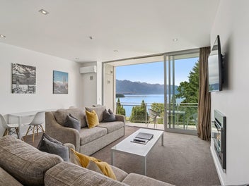 Top Level Queenstown Managed Apartment