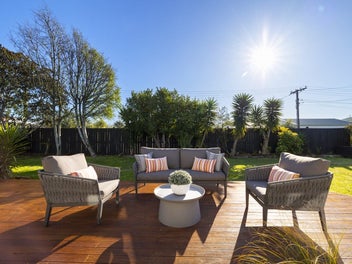 Sun, Space & Style on Songer