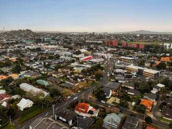 AUCTION - WEDNESDAY 19 AUGUST - FINAL OPPORTUNITY