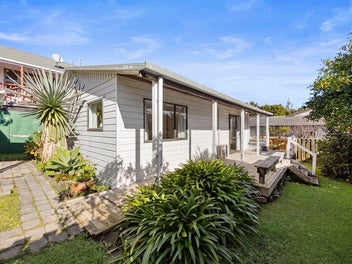 $81,000 below CV!! FREEHOLD! BE QUICK IT WONT LAST