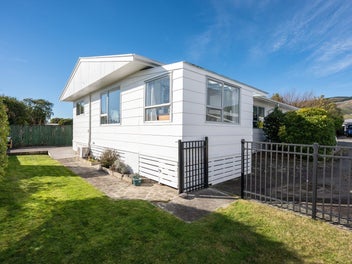 Modern Comfort with a Sunny Outlook