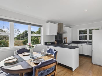 Elevated Views, Sunny Home
