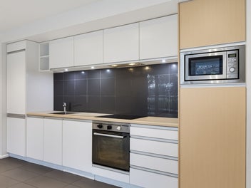 Apartment, close to University and the Mall!
