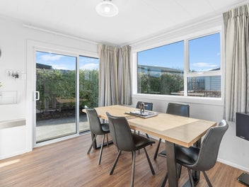 Effortless Living in a Sought After Setting