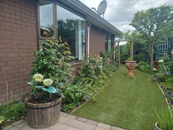 Standalone Easy Care Living with Motivated Vendor