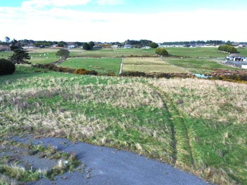 1.5 ACRES- (6009m2) - RIGHT IN TOWN BOUNDARY