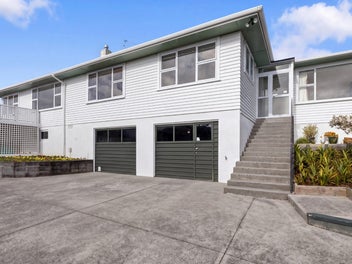 GOLDEN OPPORTUNITY, SOUGHT-AFTER LOWER MERRILANDS