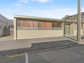 Image 1 of 32