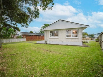 Rosehill BIG 850m2 Opportunity