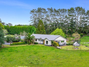 Final days on market: Solar, dbl-glazed, 6 acres!