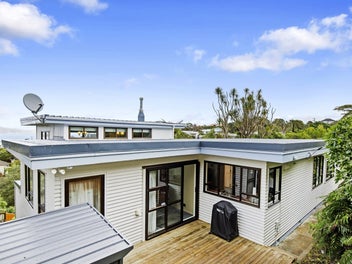 Elevated views and flexible family living