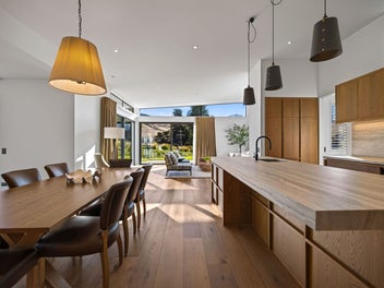 Live More on Frogmore