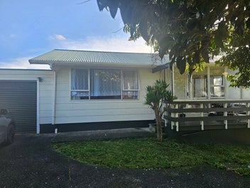 Lovely 2 bdrm unit - buy below GV