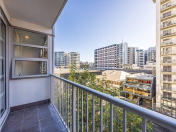 Q Central Two bedrooms in AGS zone