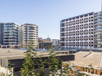 Q Central Two bedrooms in AGS zone
