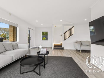 Modern Family Living in Prime Favona Location