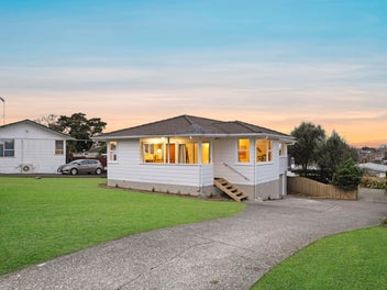 Rare Home & Income on 749sqm Land holding