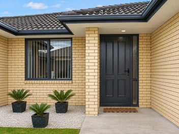 Modern Brick, Uni Location, HBHS Zone!