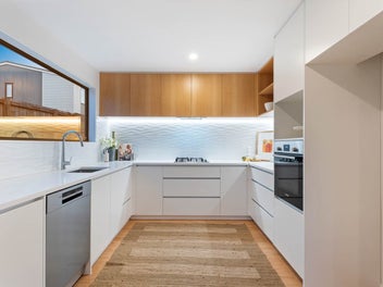 Brand New. Freehold. Four Bedroom. 10 Yr Guarantee