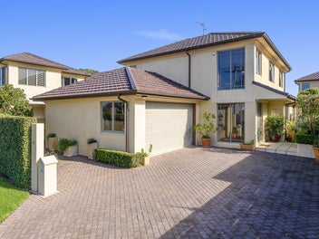 17 Edgecumbe Road