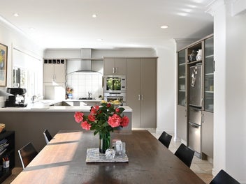 A timeless townhouse in a premier location