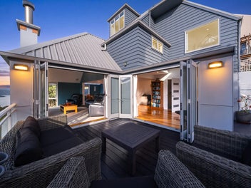 Entertain, Unwind & Enjoy Life with Harbour Views
