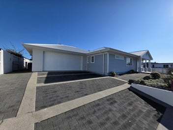 Image 1 of 18