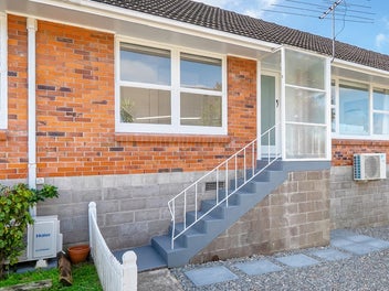 Blue-Chip Lifestyle Without the Blue-Chip Price!