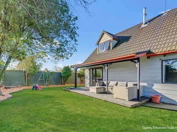 5 Bedroom Family Home
