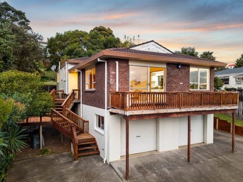 Prime Browns Bay Property – 1,053m²