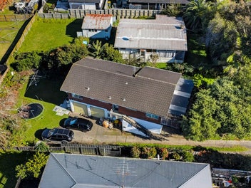 Freehold 696 sqm in Pakuranga College Zone