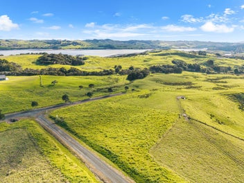 Kaipara Harbour - Coastal and Country