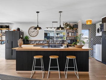 Welcome Bay Hidden Gem!